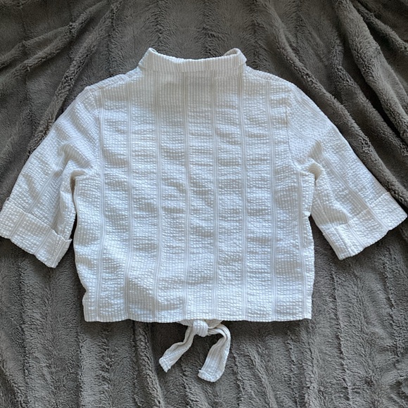 Molly Bracken Button top textured striped tie front medium - Picture 4 of 5